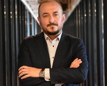 Defensoría del Contribuyente recibe denuncia del Colegio de Contadores de Chile contra el SII por eventual vulneración de derechos de los contribuyentes