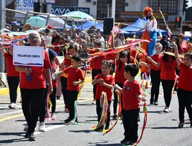 Comuna de Alto Hospicio celebró su 21 aniversario con desfile de instituciones y fuerzas vivas de la comuna