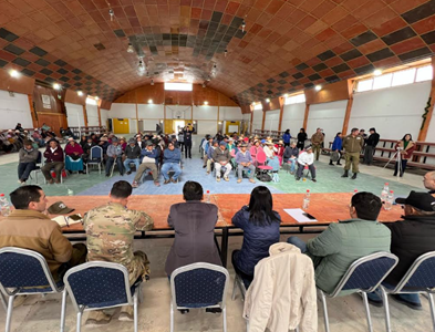 Delegada Donoso se reunió con comunidad de Colchane, abordando temas migratorios e implementación de la tarjeta vecinal fronteriza