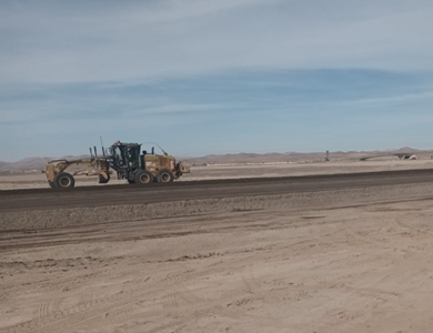 Con una inversión sectorial de $1.200 millones de pesos MOP avanza en la obra de conservación de la pista de emergencia en Pozo Almonte