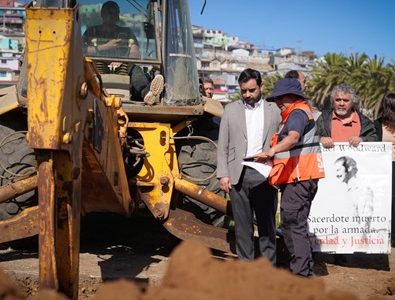 Con diligencia en Cementerio de Playa Ancha continúa búsqueda de Miguel Woodward, sacerdote detenido desaparecido en 1973