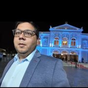 Abogado morales presenta denuncia contra Elio Trabucco, yerno de alcalde de Pica, por mal uso de licencia médica. Fue sorprendido en gala del Teatro Municipal