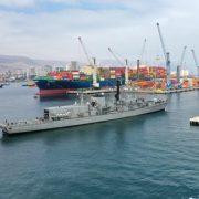 Por conmemoración del 21 de mayo, las Fragatas Lynch y Condell recalan en Puerto de Iquique y abren sus puertas al público