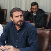 Diputado Matías Ramírez exige investigación por venta de artículos alusivos a la dictadura en actividad oficial de la Escuela Militar
