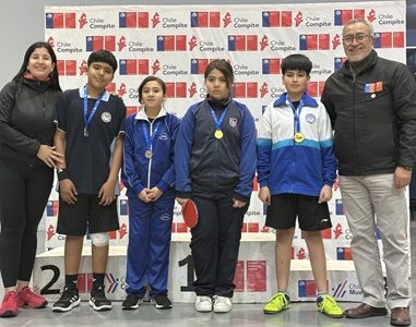 Tenis de mesa definió a su equipo para la final nacional de los Juegos Escolares, con representantes de colegios de Iquique, Alto Hospicio y Pica