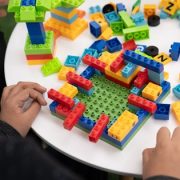 Gobierno Regional financiará inédito programa para capacitar a cuidadores de noñas, niños y adolescentes con diagnóstico TEA