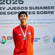 Camilo Véliz Quian (16), primer iquiqueño en patinaje artístico, campeón Sudamericano, se prepara para  nacional que se realizará en Santiago