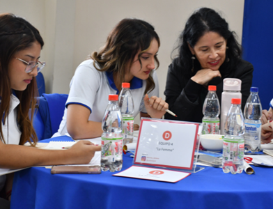 Estudiantes de Tarapacá debaten propuestas legislativas en final regional del Torneo Delibera 2025, que promueve la formación cívica