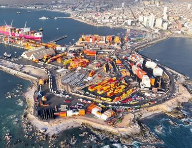 Puerto de Iquique incrementa 13% movimiento de carga en julio, acumulando alza de 26% en 1er semestre comparado con igual periodo anterior