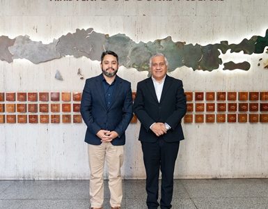 Gobernador gestiona con el MOP cerca de un billón de pesos de inversión para Plan de Zonas Extremas de Tarapacá. Considera diversos proyectos