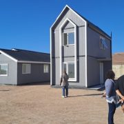 Huara proyecta primer conjunto de viviendas industrializadas en Tarapacá. SERVIU ya abrió licitación de primer proyecto con 118 hogares en esa comuna