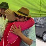 Candidato Enzo Morales refuerza su trabajo en terreno conversando con la comunidad de Tarapacá: «Escuchar es el primer paso para legislar»