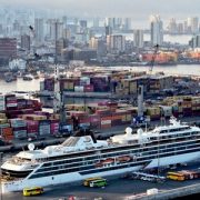 Iquique sigue siendo atractivo turístico para cruceros. Mil 200 que personas arribarán en naves nórdicas abren temporada 2025-2026