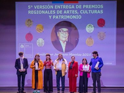 Cinco personalidades de las artes tarapaqueñas recibieron el Premio Regional «Guillermo Jorquera Morales», en ceremonia encabezada por la Ministra Arredondo