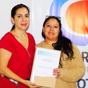 35 mujeres de Tarapacá inician ideas de negocio para el fortalecimiento de sus iniciativas, mediante programa Programa Abeja Emprende de SERCOTEC y SERNAMEG