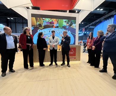 Modelo de gobernanza de Estadio “Arena Cavancha” y presidencia de la Red Latinoamericana de Turismo Deportivo marcan presencia local en Europa