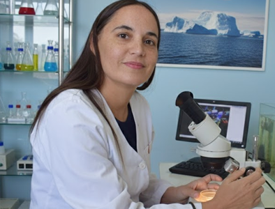 Investigadora de Ciencias de la Salud de la UNAP participa en estudio pionero sobre el impacto de microplásticos en peces antárticos