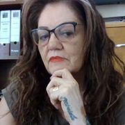 Juventudes, mercado y vacío social: Una reflexión urgente sobre el modelo que estamos sosteniendo