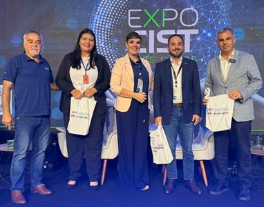 Alcalde Soria presenta a Iquique como plataforma logística y de servicios para Brasil al Asia-Pacífico, durante  ExpoCIST, en Brasil