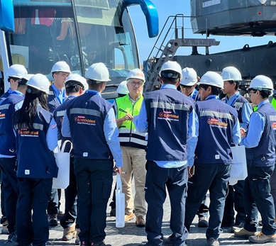 Colegio Robert Johnson inicia ciclo de visitas , al Puerto de Iquique para fortalecer conocimientos sobre sistema logístico portuario