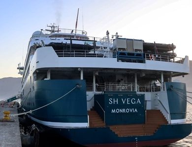 Puerto de Iquique recibe crucero de lujo SH Vega tras cierre por marejadas en Antofagasta. 170 pasajeros viajaban a bordo de la nave