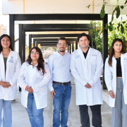 Jóvenes que miran donde nadie mira: La apuesta de la UNAP por formar científicos en el ámbito de la aracnología desde el pregrado