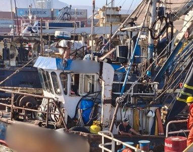 Incautan red de cerco por faenas de pesca en primera milla marítima en Pisagua, tras detectar embarcación pesquera mayor