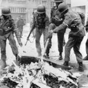 Mantienen condenas a ex miembros del Ejército por incineración de archivos de la dictadura, relevantes para esclareces violaciones a los DD.HH