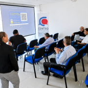 Pymes de Alto Hospicio reciben orientación sobre financiamiento para potenciar sus negocios, con apoyo de Sercotec