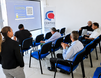 Pymes de Alto Hospicio reciben orientación sobre financiamiento para potenciar sus negocios, con apoyo de Sercotec