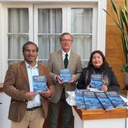 Libro sobre historia del barrio el morro, escrito por el Premio Nacional  de Historia Lautaro Núñez,  llegará a las bibliotecas públicas de la región