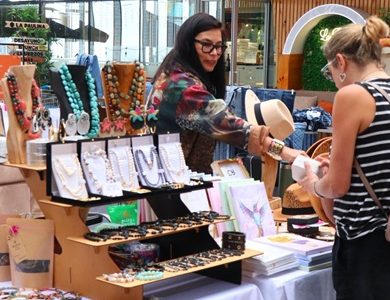 Feria Mujer Emprende 2026 reunió a 22 emprendedoras de Tarapacá en exitoso espacio de comercialización y autonomía económica