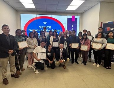 Sence certifica a 49 personas de ambos sexos que concluyeron diferentes cursos de capacitación laboral en Alto Hospicio