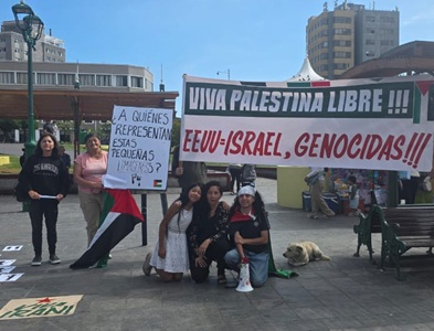 La memoria de las infancias palestinas se tomó la Plaza Prat, con una acción pública que buscó hacer conciencia en la comunidad iquiqueña