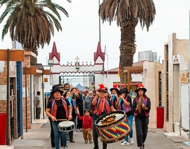 A 36 años que la tierra salobre de Pisagua, gritó la verdad al mundo: No estaban libres ni en Europa; estaban en una fosa clandestina