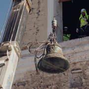 Retiran campana del Santuario de San Lorenzo, acción de emergencia  para reforzar seguridad del campanario antes de la tradicional Fiesta de San Lorenzo.