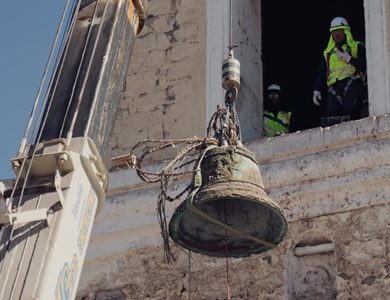 Retiran campana del Santuario de San Lorenzo, acción de emergencia  para reforzar seguridad del campanario antes de la tradicional Fiesta de San Lorenzo.