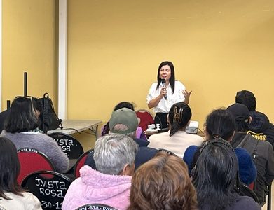 Senadora Danisa Astudillo reúne a vecinos de Alto Hospicio para fortalecer agenda nacional frente a la crisis por socavones