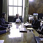 Compromiso de Hacienda para acelerar cartera de proyectos por más de $140 mil millones en Tarapacá, logra el gobernador Carvajal