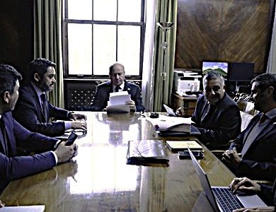 Compromiso de Hacienda para acelerar cartera de proyectos por más de $140 mil millones en Tarapacá, logra el gobernador Carvajal