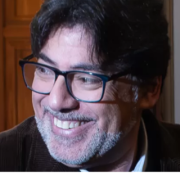 Tribunal suspende arresto nocturno de Daniel Jadue para que viaje a lanzamiento de libro en Iquique