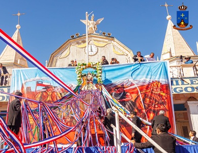 Solemne Eucaristía en honor a la Virgen del Carmen de la Tirana, reunió a miles de fieles