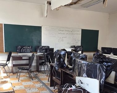 Gobernador Carvajal marca la pauta y solicita suspensión indefinida de clases hasta garantizar condiciones seguras en los establecimientos