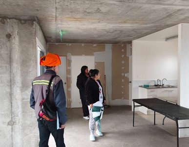 MINVU intensifica revisiones habitacionales y urbanas ante sistema frontal en Tarapacá. Se han evaluado más de 30 proyectos en Iquique, Alto Hospicio y Pozo Almonte.