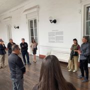 Co-curador de la muestra “Espíritu libre”, levanta propuesta para destacar obra de artista y grabador chilote, Rafael Lara.