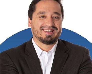 Concejal de Iquique, Rodrigo Oliva aseguró «sobrevuelo que embajador de EE.UU en Iquique en un F-16, de la FACH» y pide explicaciones