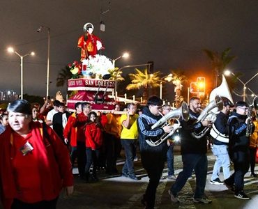 Alto Hospicio mantiene tradición de investidura de San Lorenzo. Destacaron los diablos sueltos y las bandas de bronce